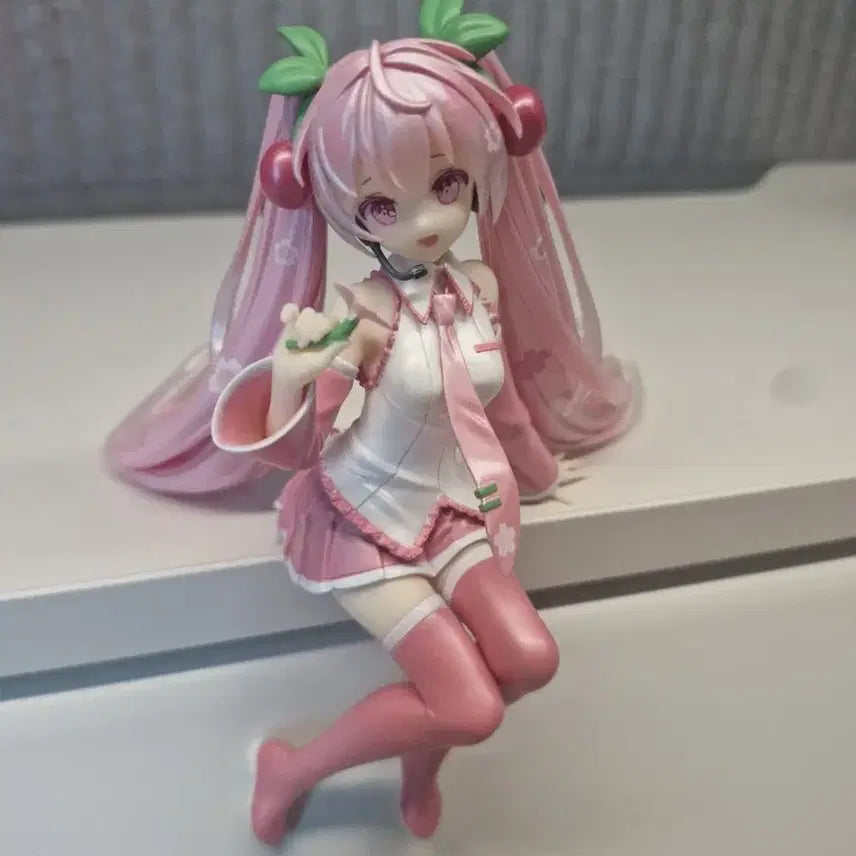 [BUNJANG] Sakura Miku 2024 Noodle Stopper Figure (Pearl Version) / 2024 사쿠라 미쿠 누들스토퍼(유펄)