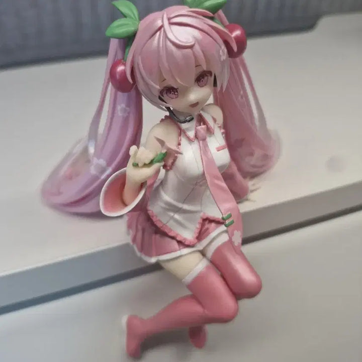 [BUNJANG] Sakura Miku 2024 Noodle Stopper Figure (Pearl Version) / 2024 사쿠라 미쿠 누들스토퍼(유펄)