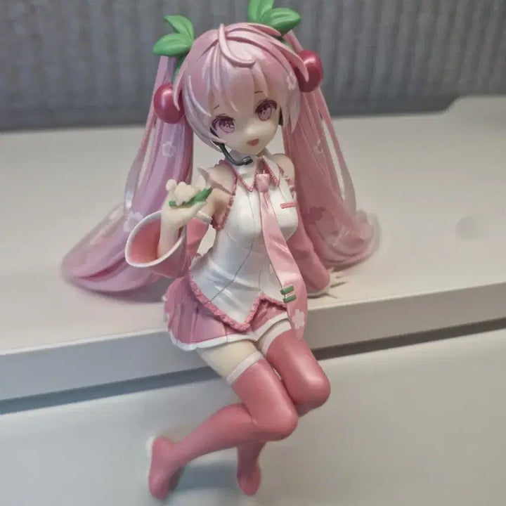 [BUNJANG] Sakura Miku 2024 Noodle Stopper Figure (Pearl Version) / 2024 사쿠라 미쿠 누들스토퍼(유펄)