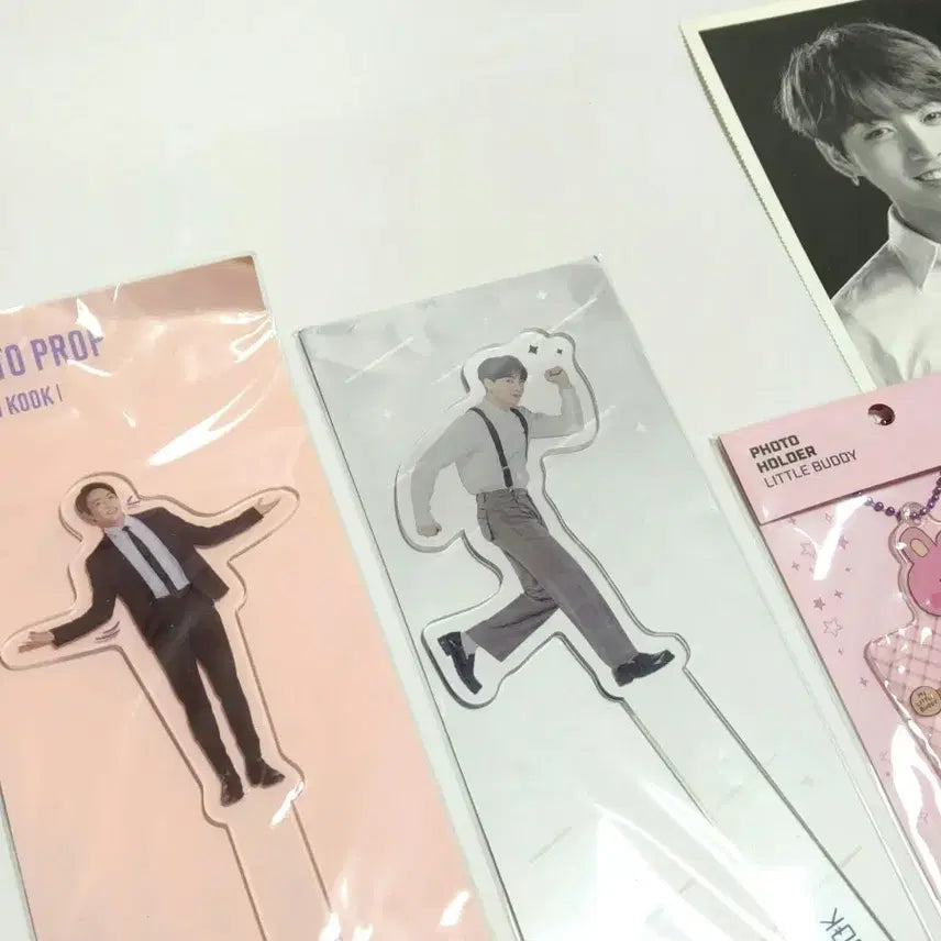 [BUNJANG] BTS Jungkook Photocard Bundle Set / 19p bts jungkook 방탄소년단 정국 포토프롭 뱃지 럭드 랜야드 엽서 포카 키링 증사 네컷 방방콘 매직샵 맵솔 럽셀콘 일본 스픽콘 모노크롬 버터 페스타 페르소나 레모나