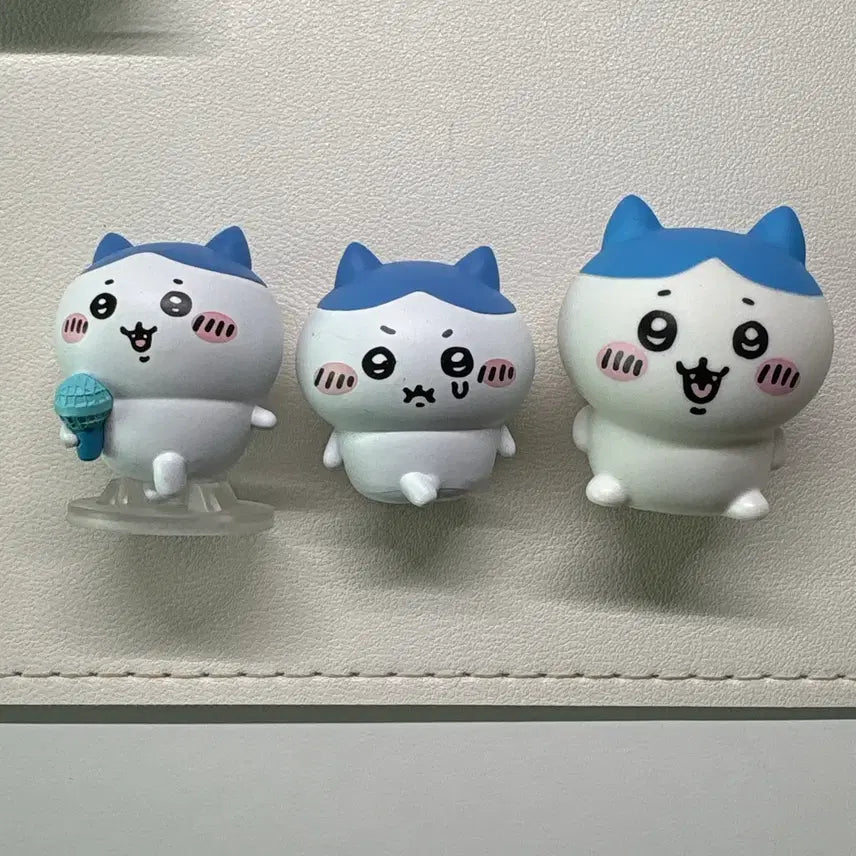 [BUNJANG] Chiikawa Hachiwara Figure &amp; Sofubi Bundle Set / 먼작귀 치이카와 피규어 및 소프비 하치와레 일괄