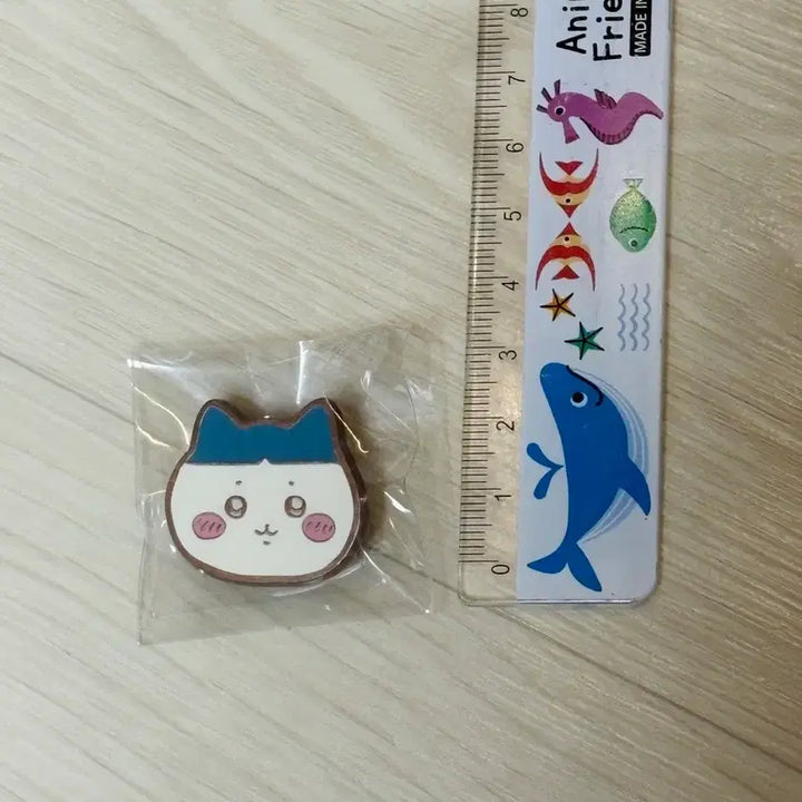 [BUNJANG] Hachiwara Bangs Pin Badge / 앞머리 하치와레 핀뱃지