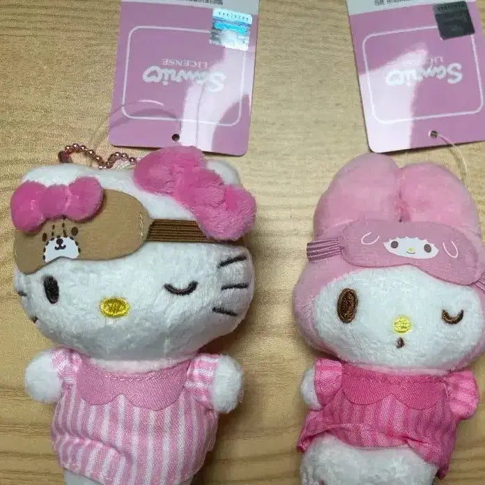 [BUNJANG] Sanrio My Melody Hello Kitty Pajama Plush Keychain Bundle Set / 일괄/새상품/정품/택있음)산리오 마이멜로디 헬로키티 파자마 인형키링