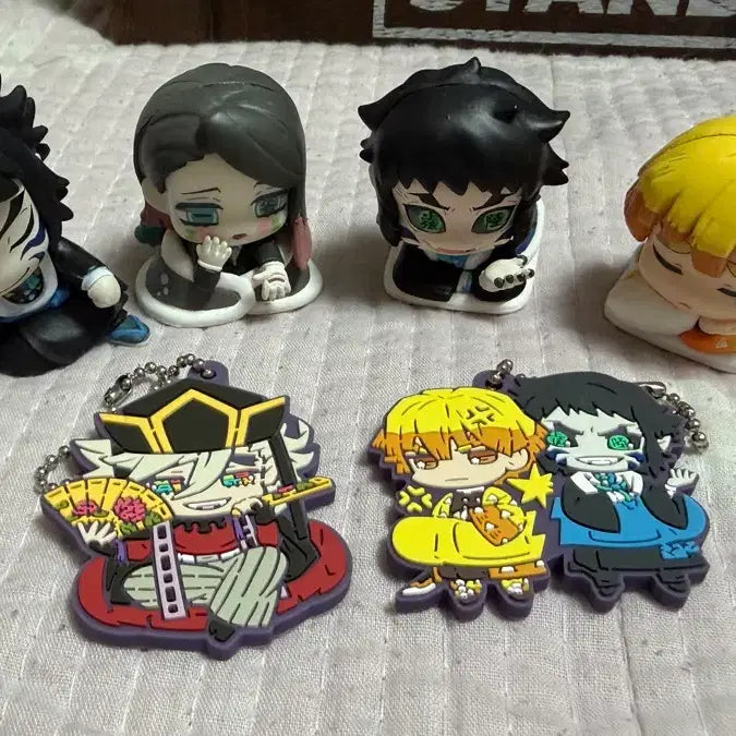 [BUNJANG] Demon Slayer Gacha Figures and Keychains Set / 귀멸의 칼날 가챠