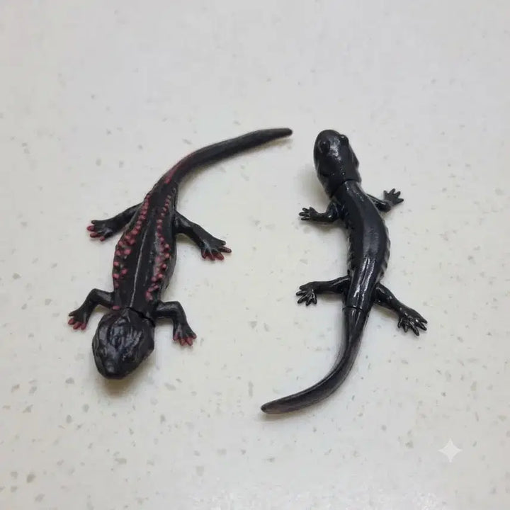 [BUNJANG] Kaiyodo Furuta Choco Egg Salamander Figure Set (2 Types, Rare) / 카이요도 후루타 초코에그 도룡뇽 피규어 2종 일괄