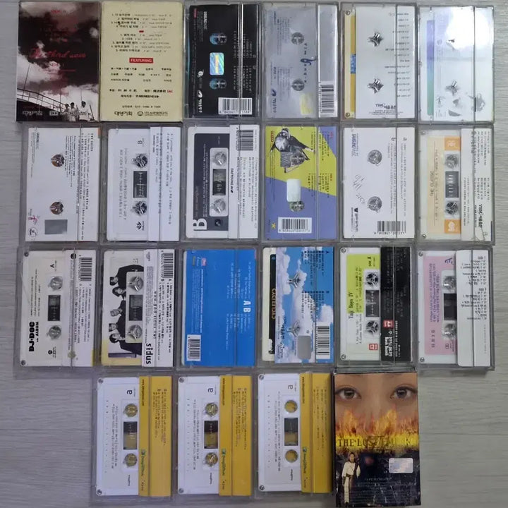 [BUNJANG] K-Pop Cassette Tape Bundle Set (Unsealed) / 가요 카세트테이프 22장 (개봉 카세트테이프)