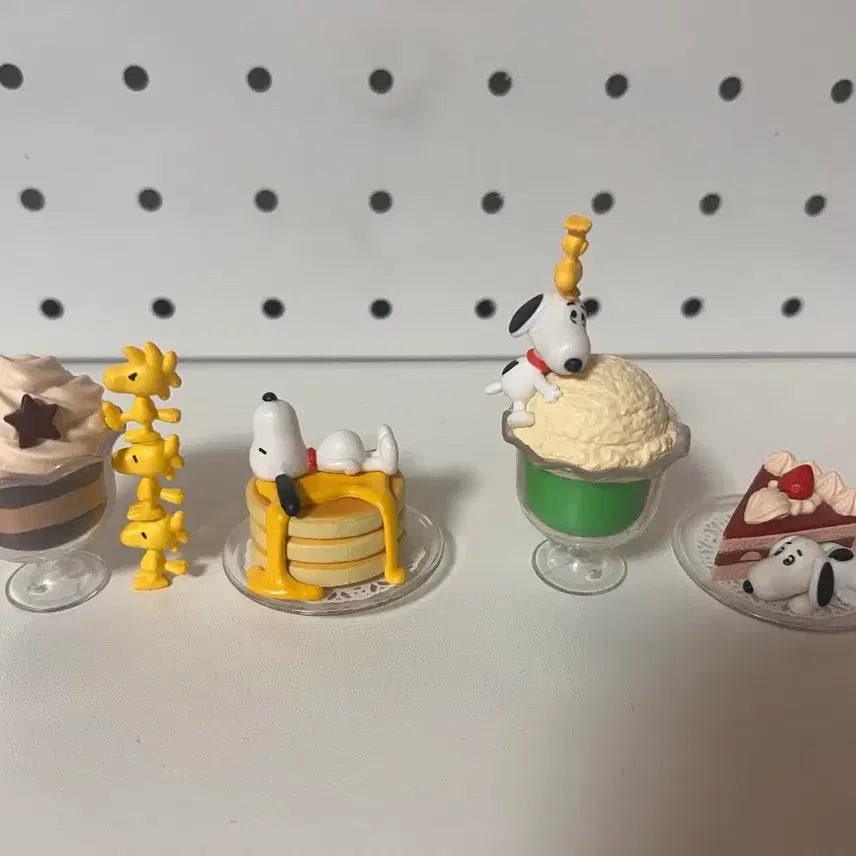 [BUNJANG] Snoopy Peanuts Sweets Mascot Figure Gacha Set / (세트일괄)스누피 피너츠 스위츠 마스코트 피규어 가챠