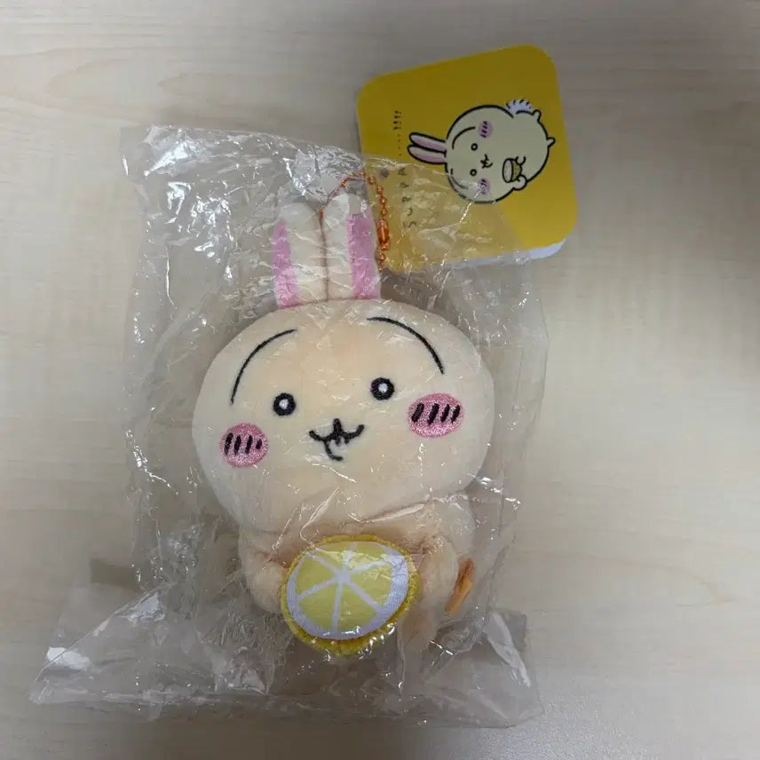 [BUNJANG] Chiikawa Usagi Lemon Mascot Plush / 먼작귀 치이카와 레몬 우사기 마스코트 인형