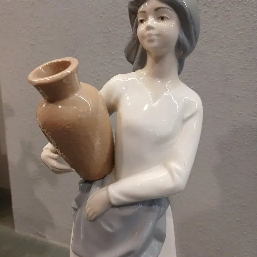 [BUNJANG] Miramas Large Figurine (30cm) / 스페인 미르마스 대형피겨린(30센티)