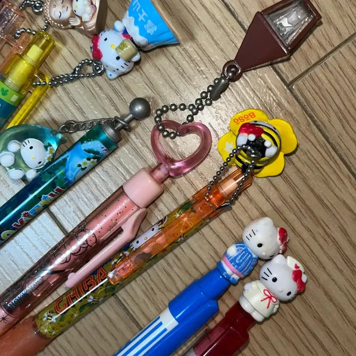 [BUNJANG] Vintage Kitty Pen/Mechanical Pencil Bundle / 일괄)고전키티펜/고전키티샤프/눈토끼/알프스물방울/간호사/불상키티/키티알맹이