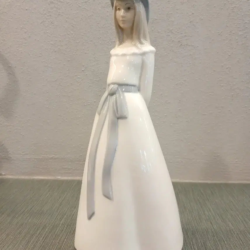 [BUNJANG] Porceval Spain 23cm Figurine / 포르체발 피겨린(23센티)