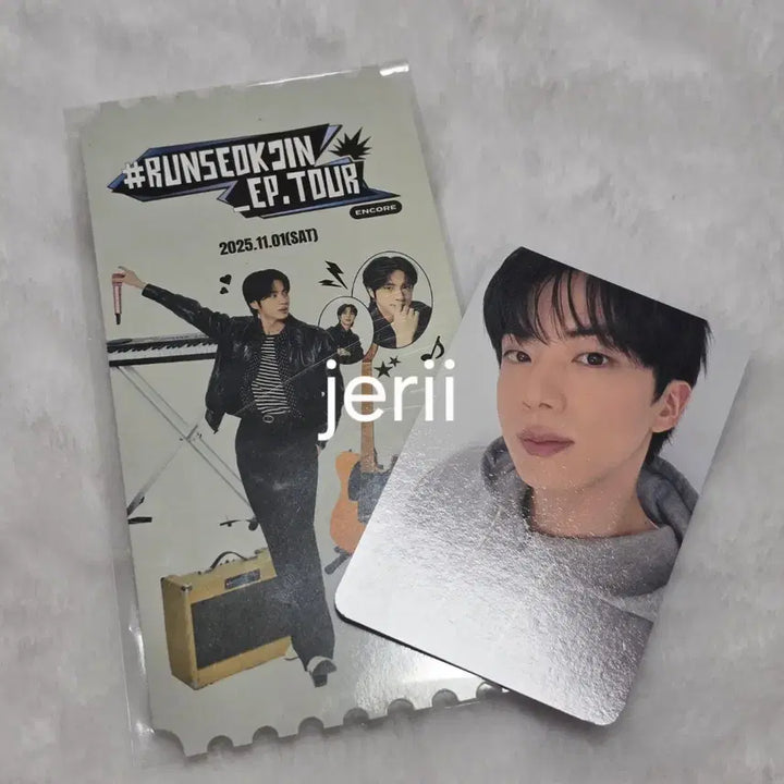 [BUNJANG] BTS Jin Run Jin Amazon Photocard / 방탄소년단 진 런석진 아미존 포카