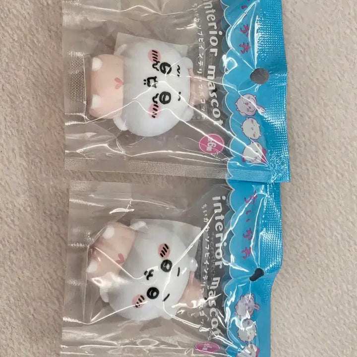 [BUNJANG] Chiikawa Interior Mascot Chiikawa / 치이카와 인테리어 마스코트 치이카와 2종 세트