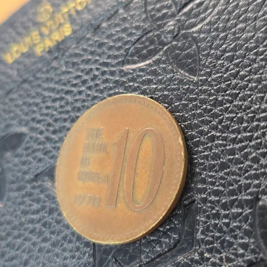 [BUNJANG] 1970 South Korean 10 Won Copper Coin / 1970년 10원 한국은행 적동전