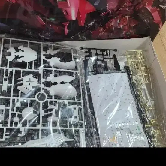 [BUNJANG] RG White Sazabi Model Kit (Sealed) / Rg화이트사자비 미개봉 판매