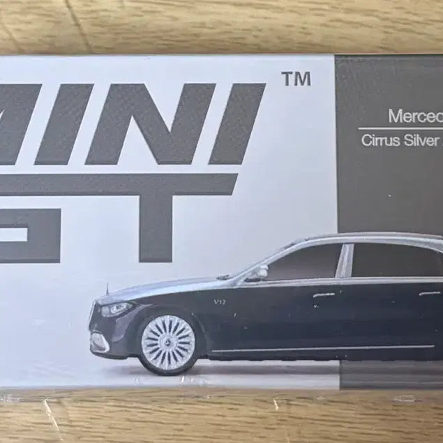 [BUNJANG] MiniGT Maybach S680 Silver/Navy Sealed / 미니GT 마이바흐 S680 실버/네이비 (미개봉)