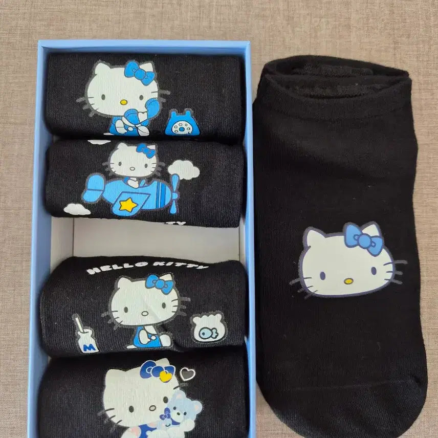 [BUNJANG] Hello Kitty Sock Set / 헬로키티 양말 세트 새상품