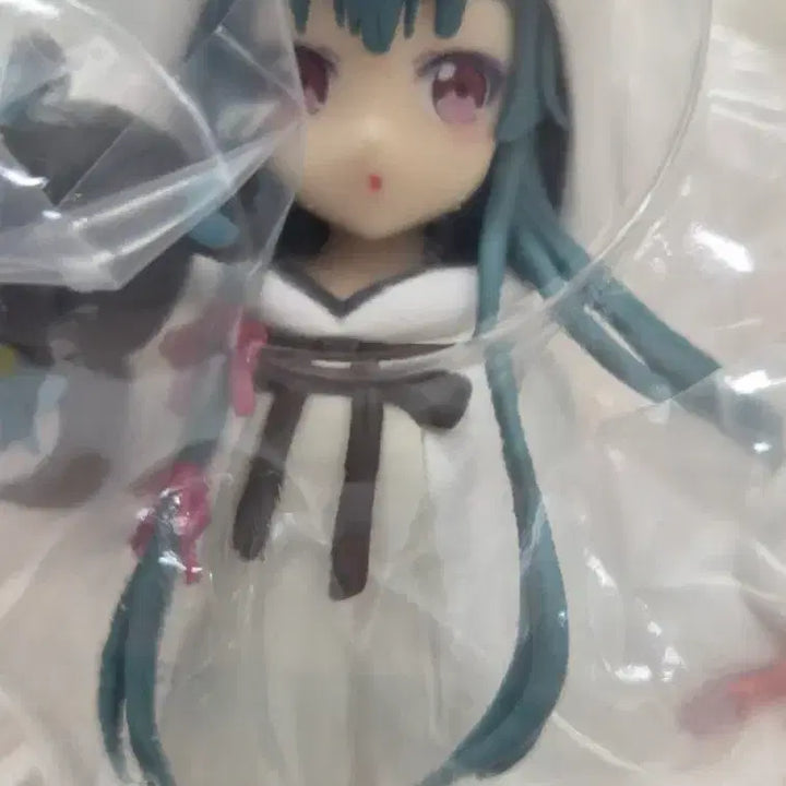 [BUNJANG] Pop-Up Parade Yuna (White ver.) Figure / 팝업 곰곰곰 베어 유나 ( 화이트ver. ) 팝니다