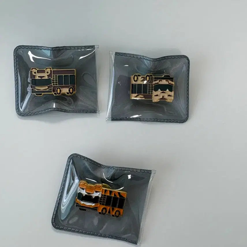 [BUNJANG] Everland Discontinued Badge Bundle Set / 에버랜드 단종 뱃지