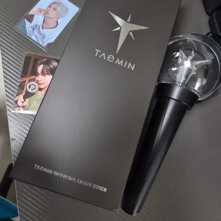 [BUNJANG] Taemin Official Light Stick + 2 Photocards / 태민 공식 응원봉 + 포토카드 2종