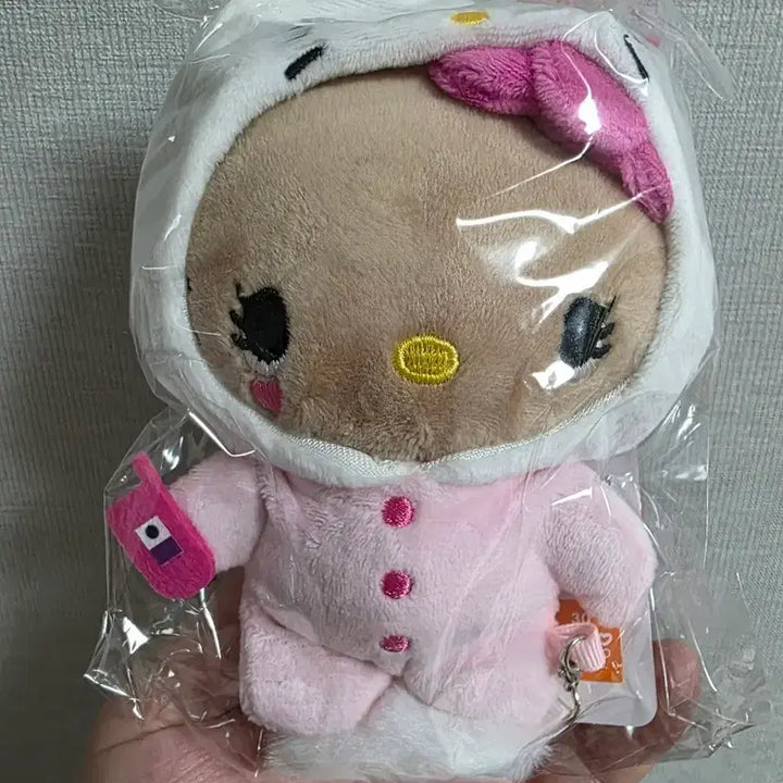 [BUNJANG] Sanrio Tanning Gyaru Kitty Plush Keychain / 산리오 태닝 키티 갸루키티 인형 키링