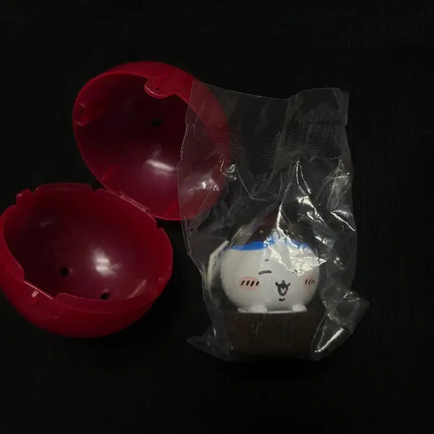 [BUNJANG] Chiikawa Random Monitor Figure - Hachiware / 치이카와 먼작귀 랜덤 모니터 피규어 하치와레