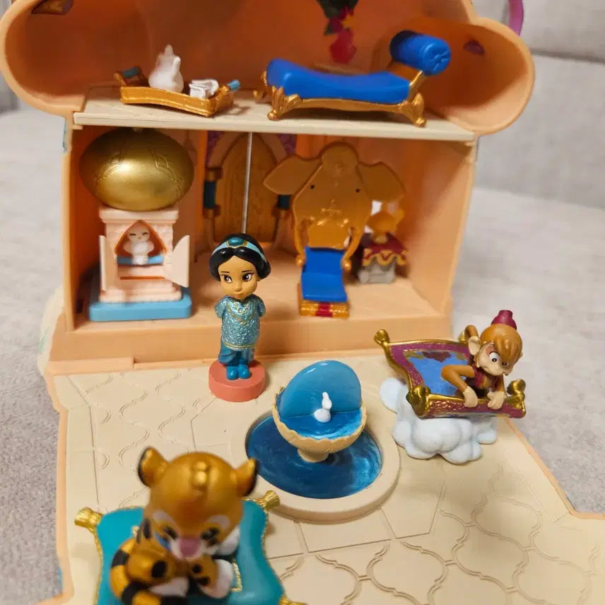 [BUNJANG] Disney Aladdin Animator Micro Playset Jasmine / (택배비포함)디즈니베이비돌 자스민 알라딘 애니메이터 마이크로플레이세트