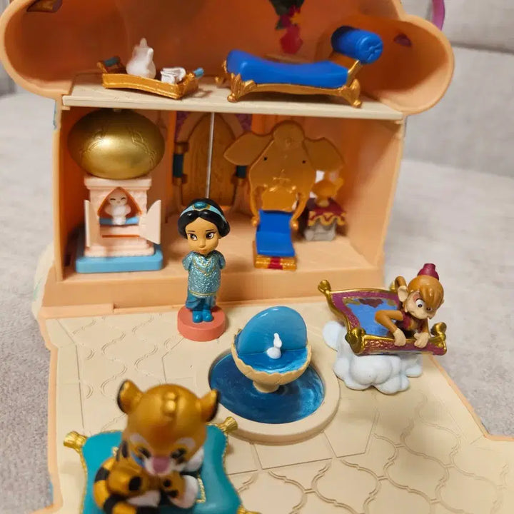 [BUNJANG] Disney Aladdin Animator Micro Playset Jasmine / (택배비포함)디즈니베이비돌 자스민 알라딘 애니메이터 마이크로플레이세트