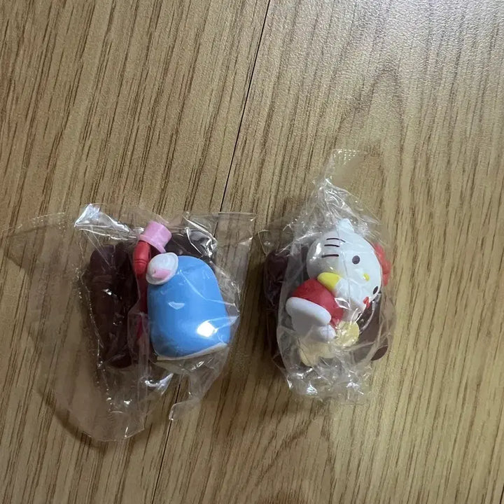 [BUNJANG] Sanrio Choco Egg Kitty &amp; Tuxedo Sam Bundle Set / 산리오 초코에그 키티,턱시도샘 일괄