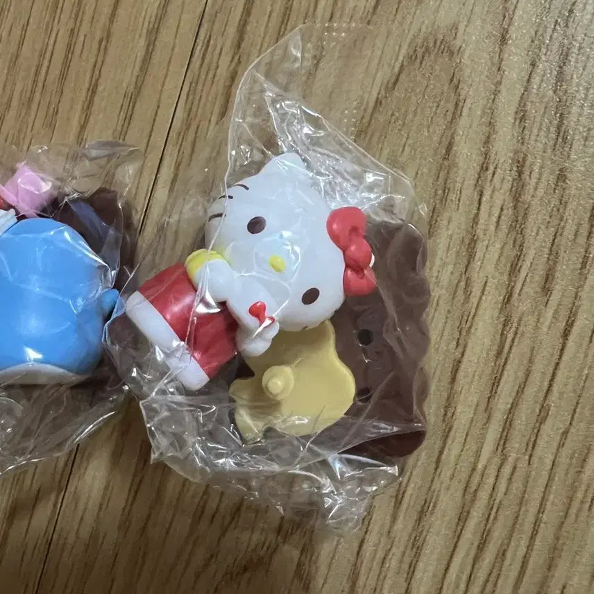 [BUNJANG] Sanrio Choco Egg Kitty &amp; Tuxedo Sam Bundle Set / 산리오 초코에그 키티,턱시도샘 일괄