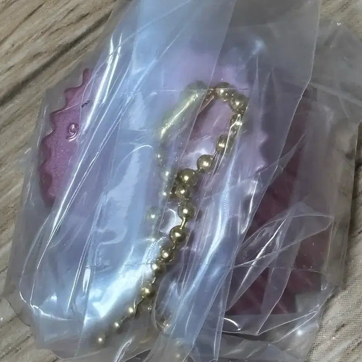 [BUNJANG] Chiikawa Hachiware Chocolate Cupcake Keychain Gacha / 치이카와 하치와레 초코컵 초코 컵케이크 키링 가챠