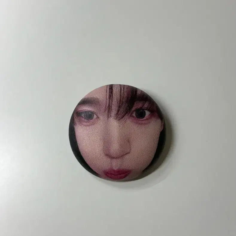 [BUNJANG] &amp;TEAM Han Yu Jin "Mollang" Pin Badge / 앤더블 제베원 한유진 말랑핀뱃지
