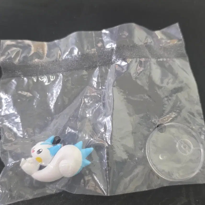 [BUNJANG] Pokemon Pachirisu Figure (Sealed) / 포켓몬 파치리스가채 피규어(미개봉)