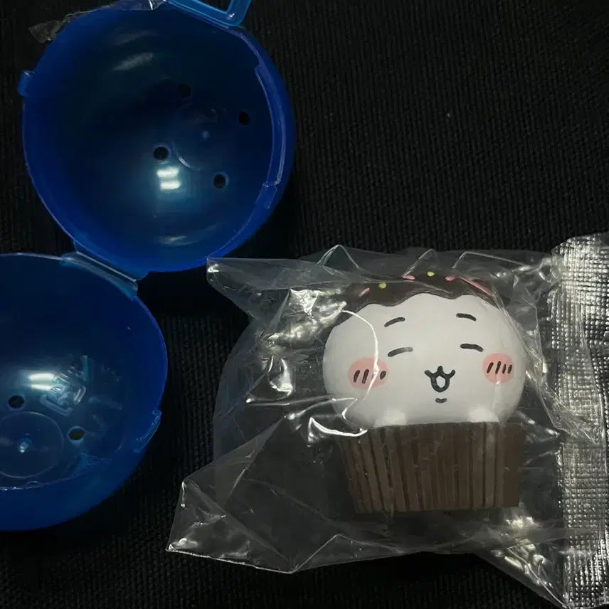 [BUNJANG] Chiikawa Random Monitor Figure / 치이카와 먼작귀 랜덤 모니터 피규어 치이카와