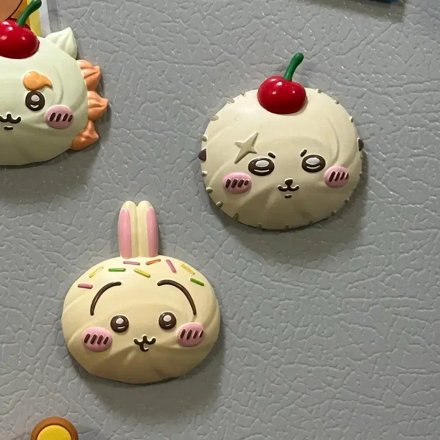 [BUNJANG] Chiikawa Whipping Magnet Usagi &amp; Rakko Set / 치이카와 휘핑 마그넷 치이카와 마그넷 우사기 랏코 치이카와 랜덤