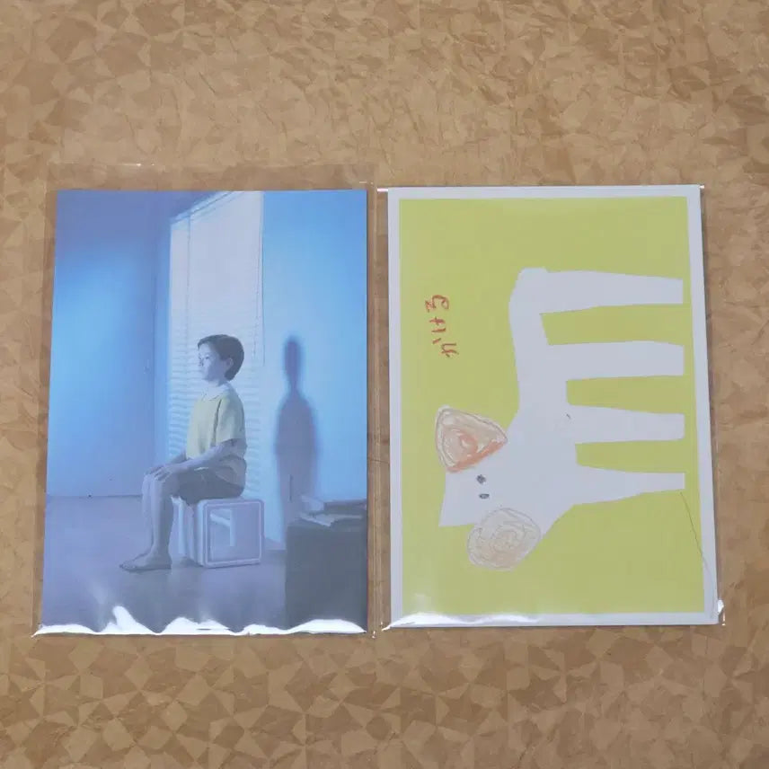 [BUNJANG] Postcard Set with Lenticular Postcard (Sealed) / 상자 속의 엽서 세트 + 렌티큘러 엽서(미개봉)