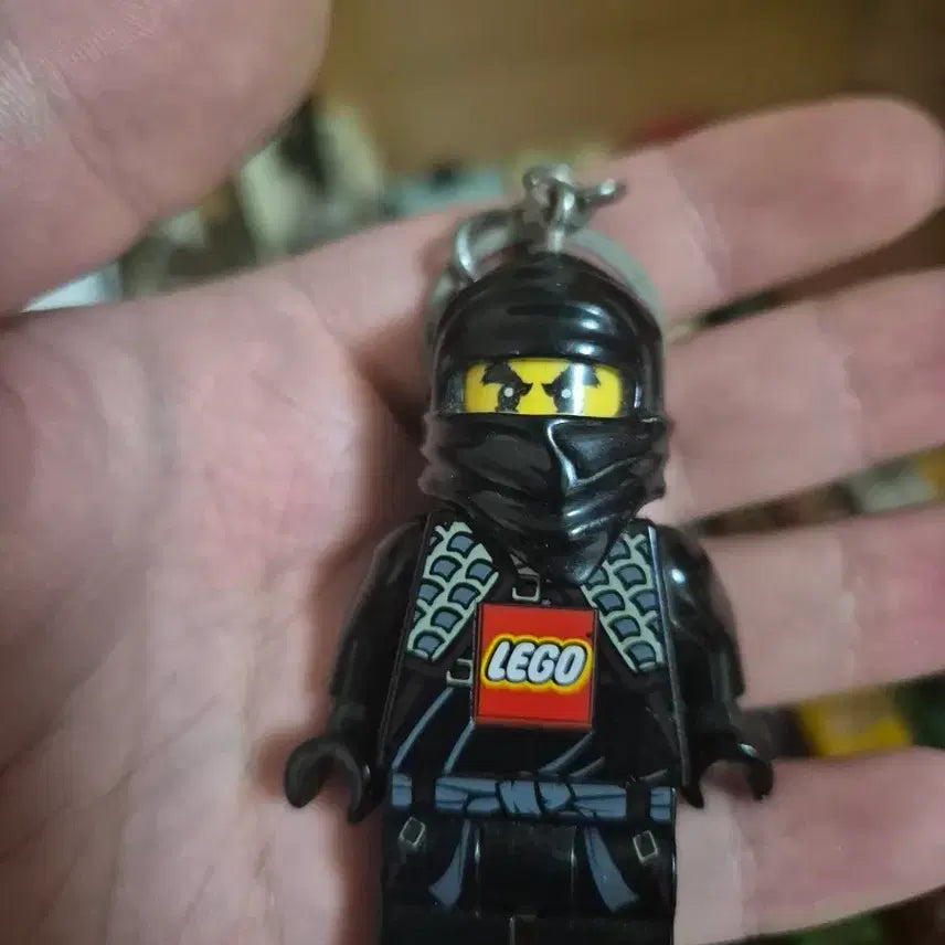 [BUNJANG] LEGO Ninjago Cole LED Keychain / 레고 닌자고 콜 LED 키링