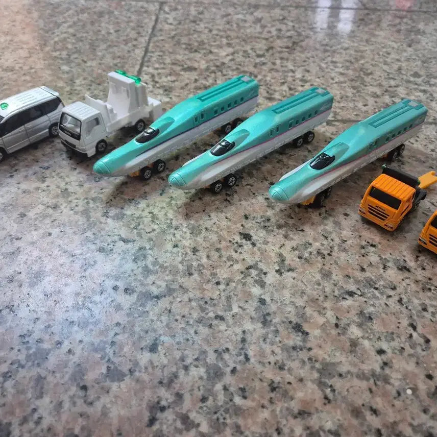 [BUNJANG] Tomica Shinkansen Transport Trailer Set with Extra E5 Series Car / 토미카 신칸센 수송 트레일러 세트