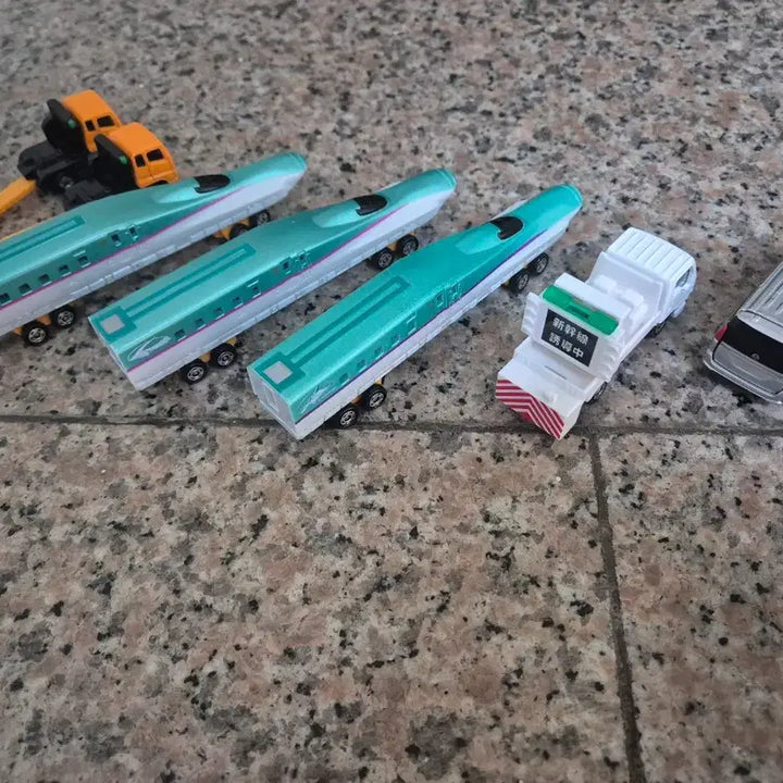 [BUNJANG] Tomica Shinkansen Transport Trailer Set with Extra E5 Series Car / 토미카 신칸센 수송 트레일러 세트