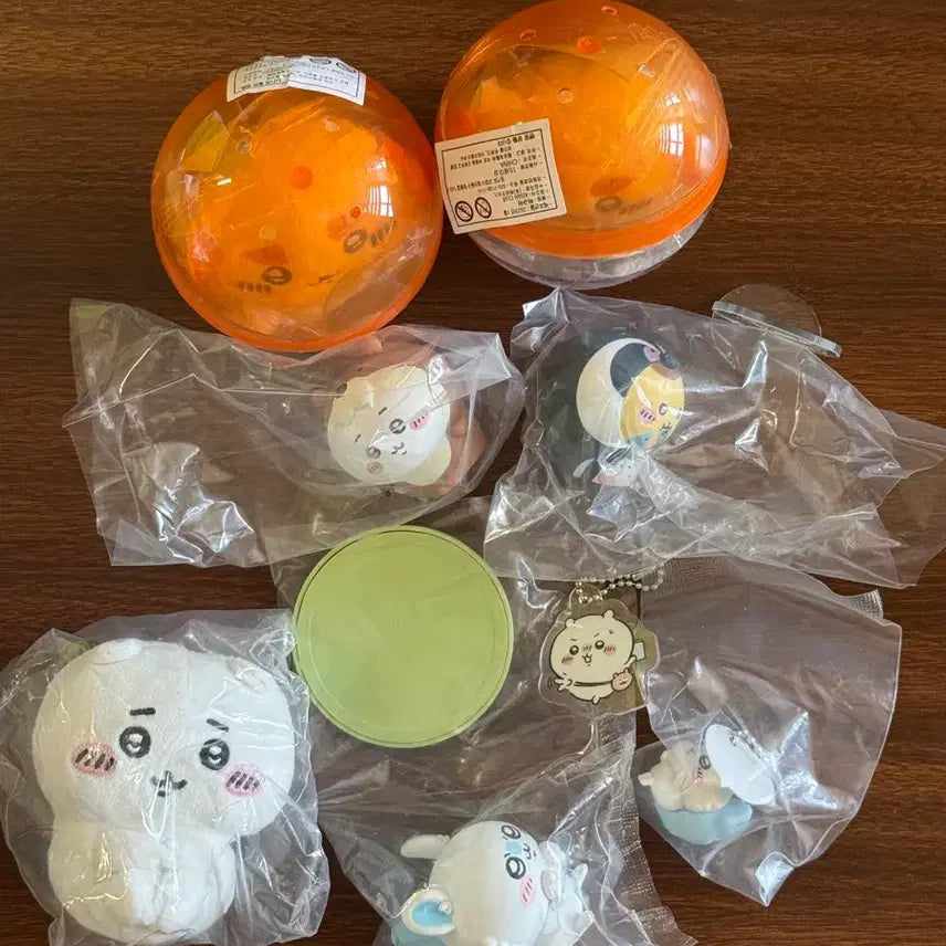 [BUNJANG] Chiikawa Aquarium Diorama Keychain Bundle / 먼작귀 치이카와 수족관 디오라마 키링 치이카와 쿠리만쥬 모몽가 시사 일괄
