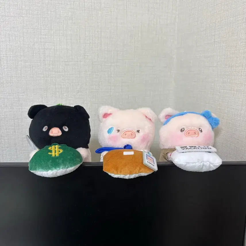 [BUNJANG] Rororudepigi Office Worker &amp; Lottery Plush Dolls Bundle Set / 루루더피기 회사원 2종+쿠지 인형 일괄