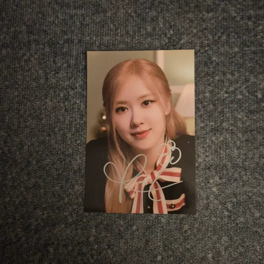 [BUNJANG] BLACKPINK ROSÉ Signed Postcard / 로제 친필 싸인 엽서 블랙핑크 BLACKPINK ROSIE SIGNED