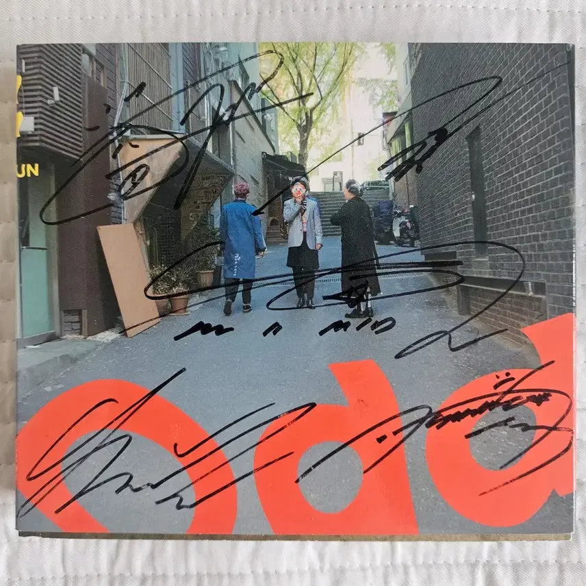 [BUNJANG] SHINee ODD Album 5-Member Signed Edition / 샤이니 ODD 앨범 5인 사인본 판매