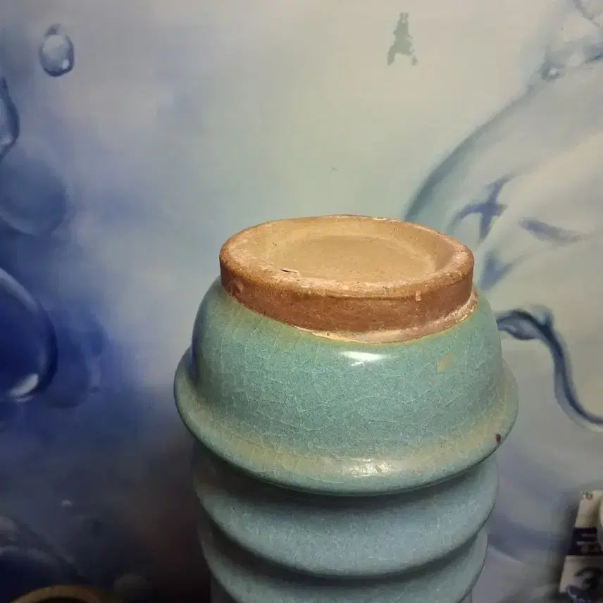 [BUNJANG] Circular Ceramic Vase with Leaf Motif / 원형  도자기