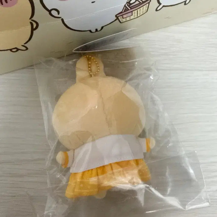 [BUNJANG] Cheekawa Usagi Hanbok Mascot Keyring (Sealed) / 치이카와 한복 마스코트 키링 우사기 (미개봉)