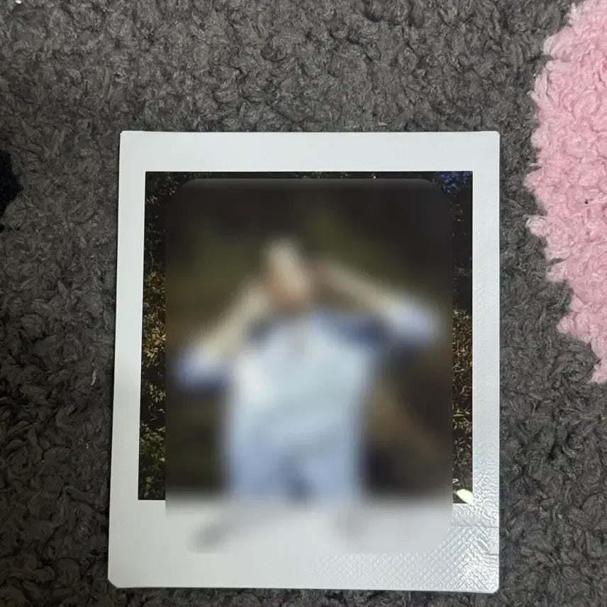 [BUNJANG] ATEEZ Seonghwa Signed Polaroid / 에이티즈 성화 싸인 폴라 판매