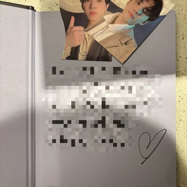 [BUNJANG] Day6 "Gluon" Album Signed / Day6 gluon 앨범 친필사인 앨범