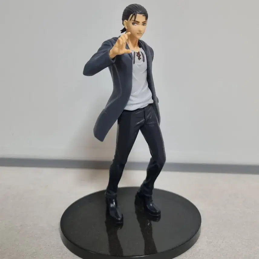 [BUNJANG] Attack on Titan Eren Banpresto Figure / 진격의거인 진격거 에렌 반프레스토 피규어 팝니다