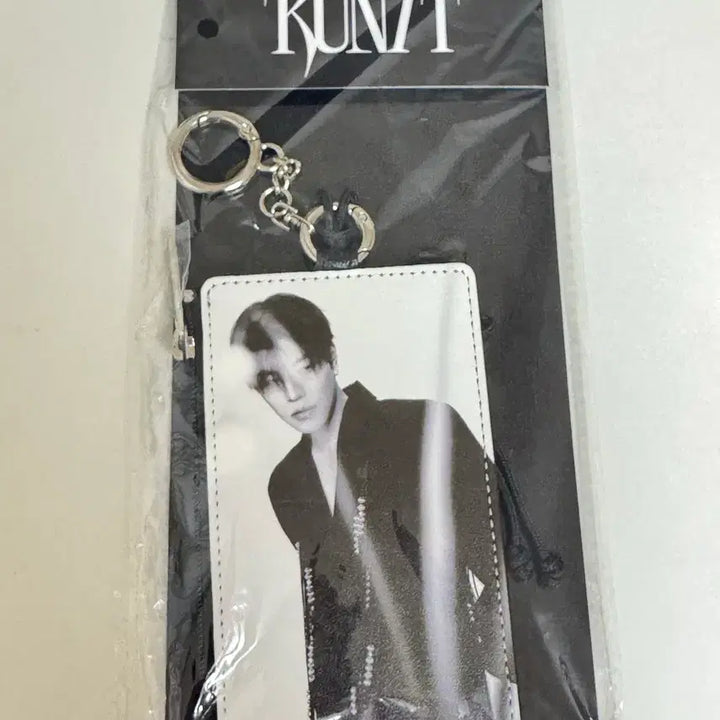 [BUNJANG] Stray Kids Run It Card Holder / 스트레이키즈 스키즈 런잇 카드지갑