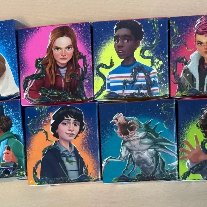 [BUNJANG] Stranger Things Happy Meal 8 Types Character Set / 기묘한 이야기 캐릭터 해피밀 8종